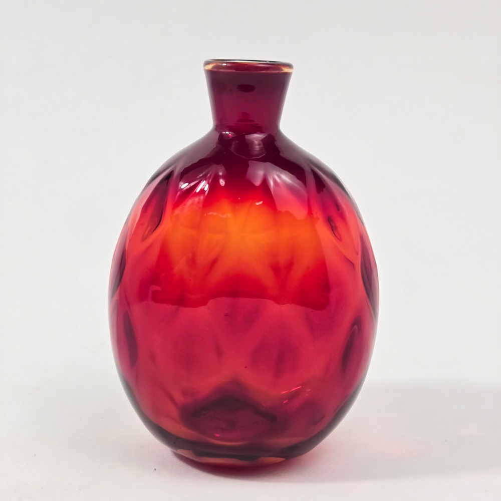 MMA Metropolitan Museum of Art Ruby Red Amberina Glass Optic Bud Vase 5 inch